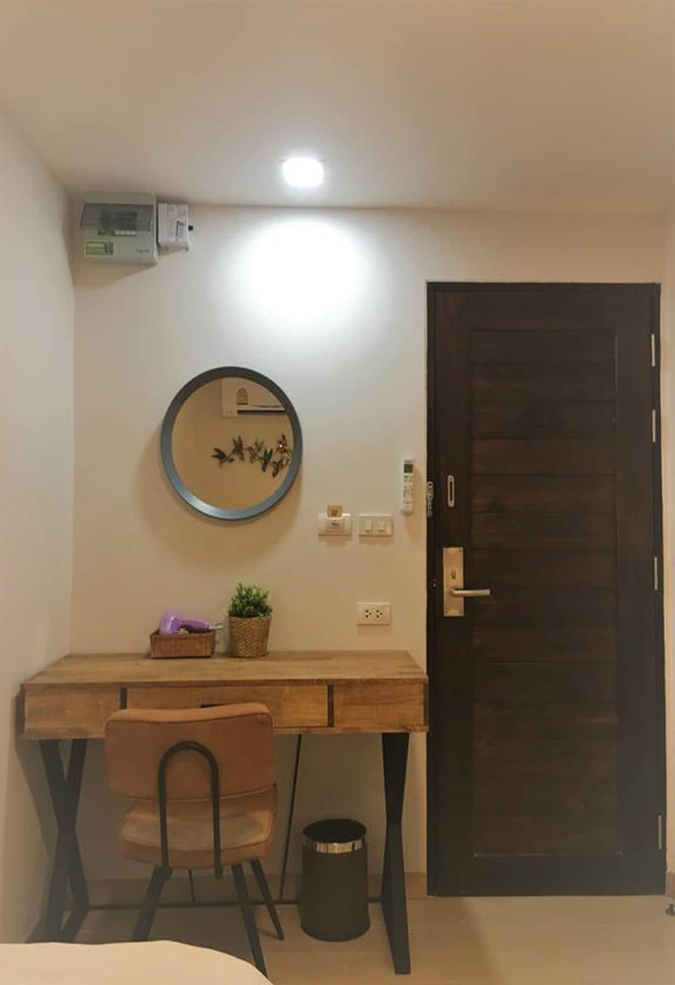 Bangkok Saran Poshtel Hotel Екстериор снимка