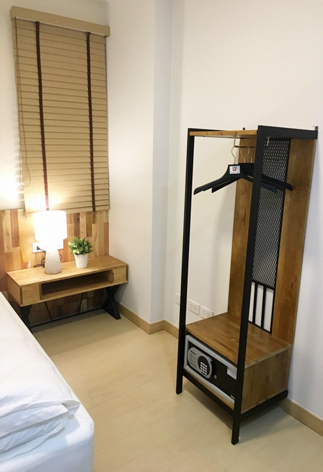 Bangkok Saran Poshtel Hotel Екстериор снимка