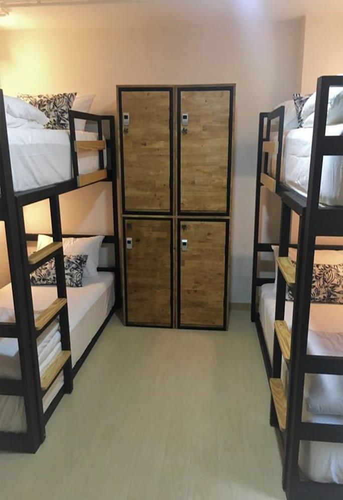 Bangkok Saran Poshtel Hotel Екстериор снимка