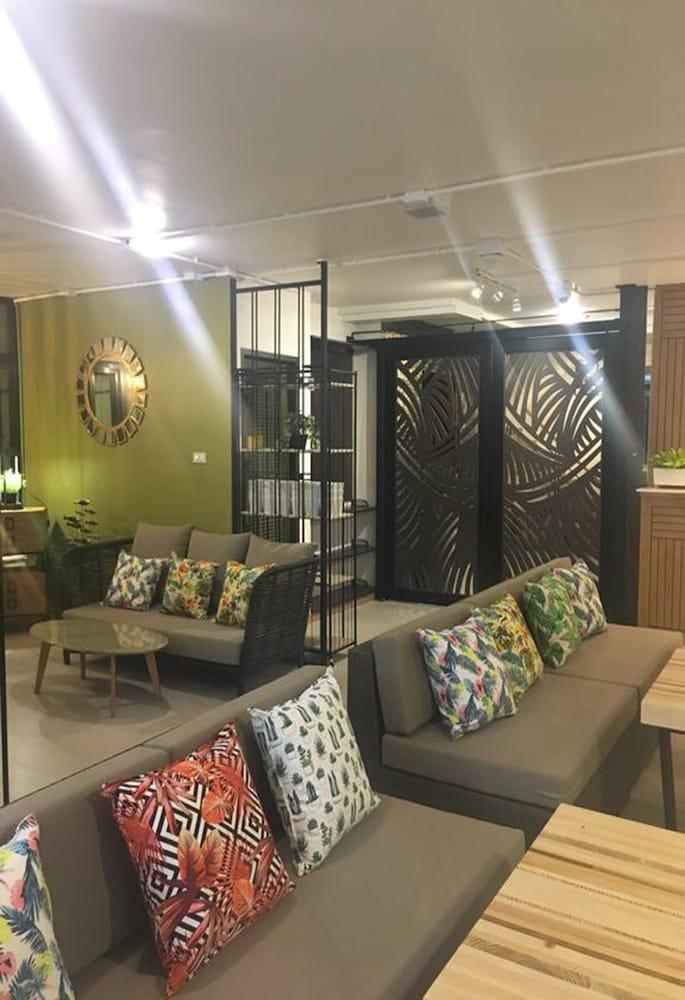 Bangkok Saran Poshtel Hotel Екстериор снимка